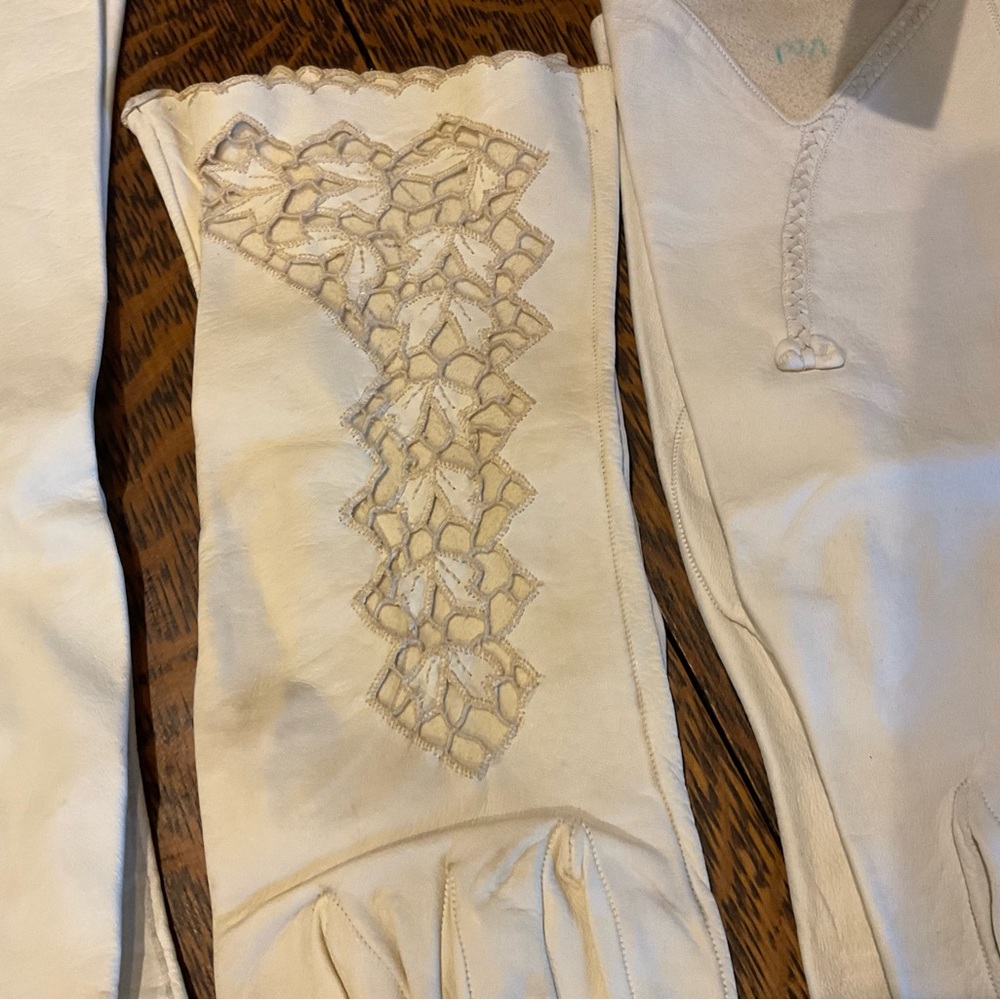 Vintage Leather Gloves